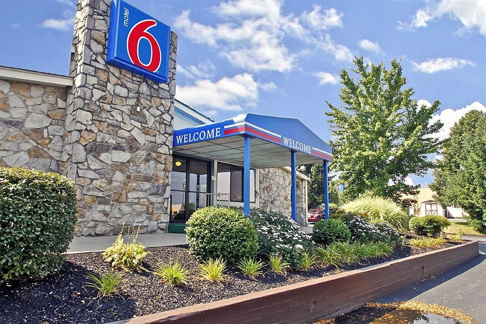 Howard Johnson By Wyndham Harrisonburg Eksteriør billede